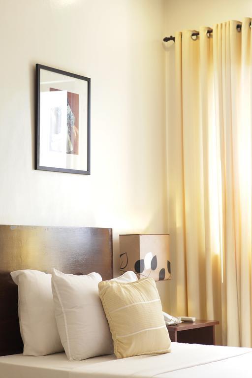 Alba Uno Hotel Cebu Стая снимка