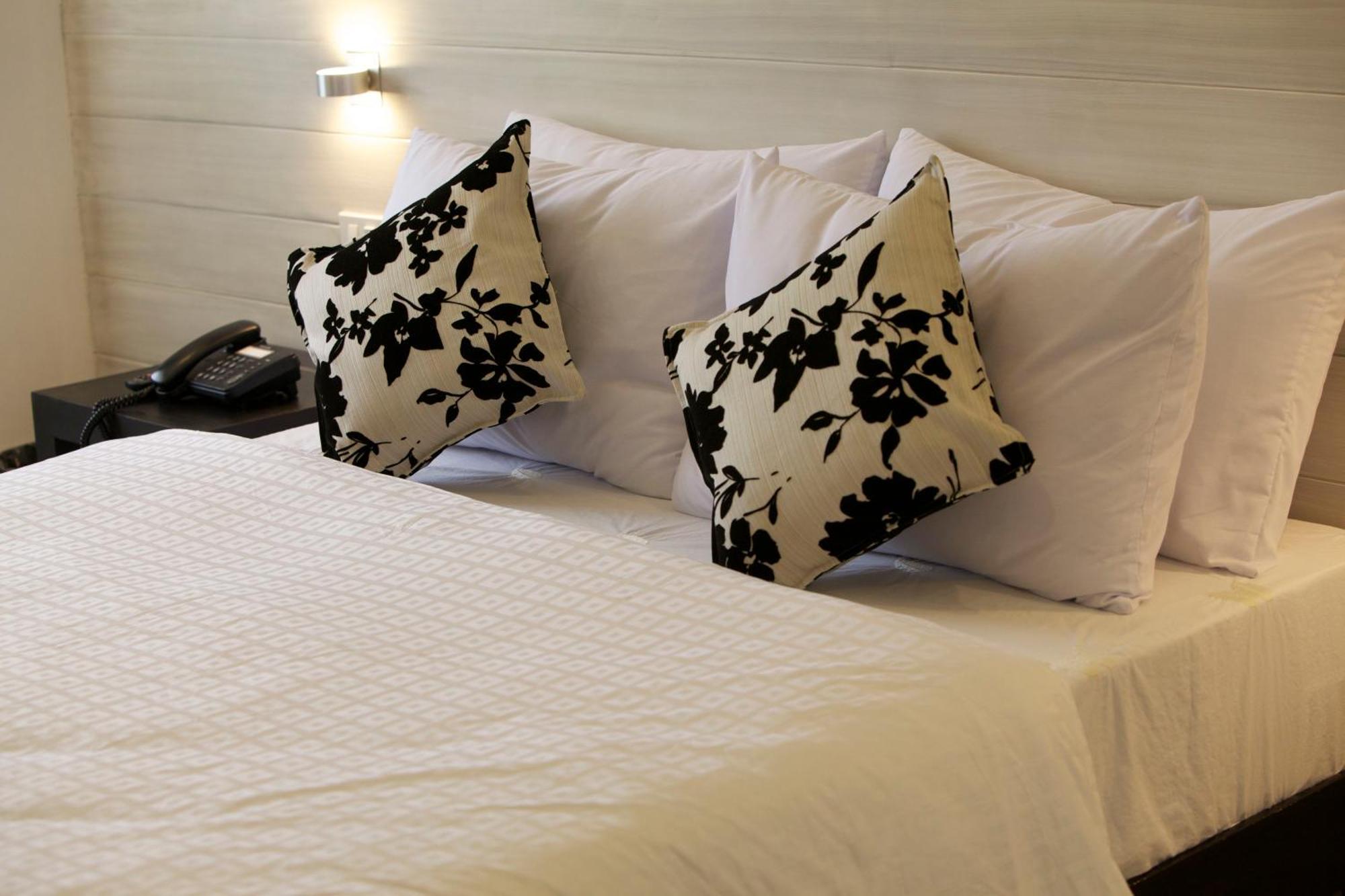 Alba Uno Hotel Cebu Екстериор снимка