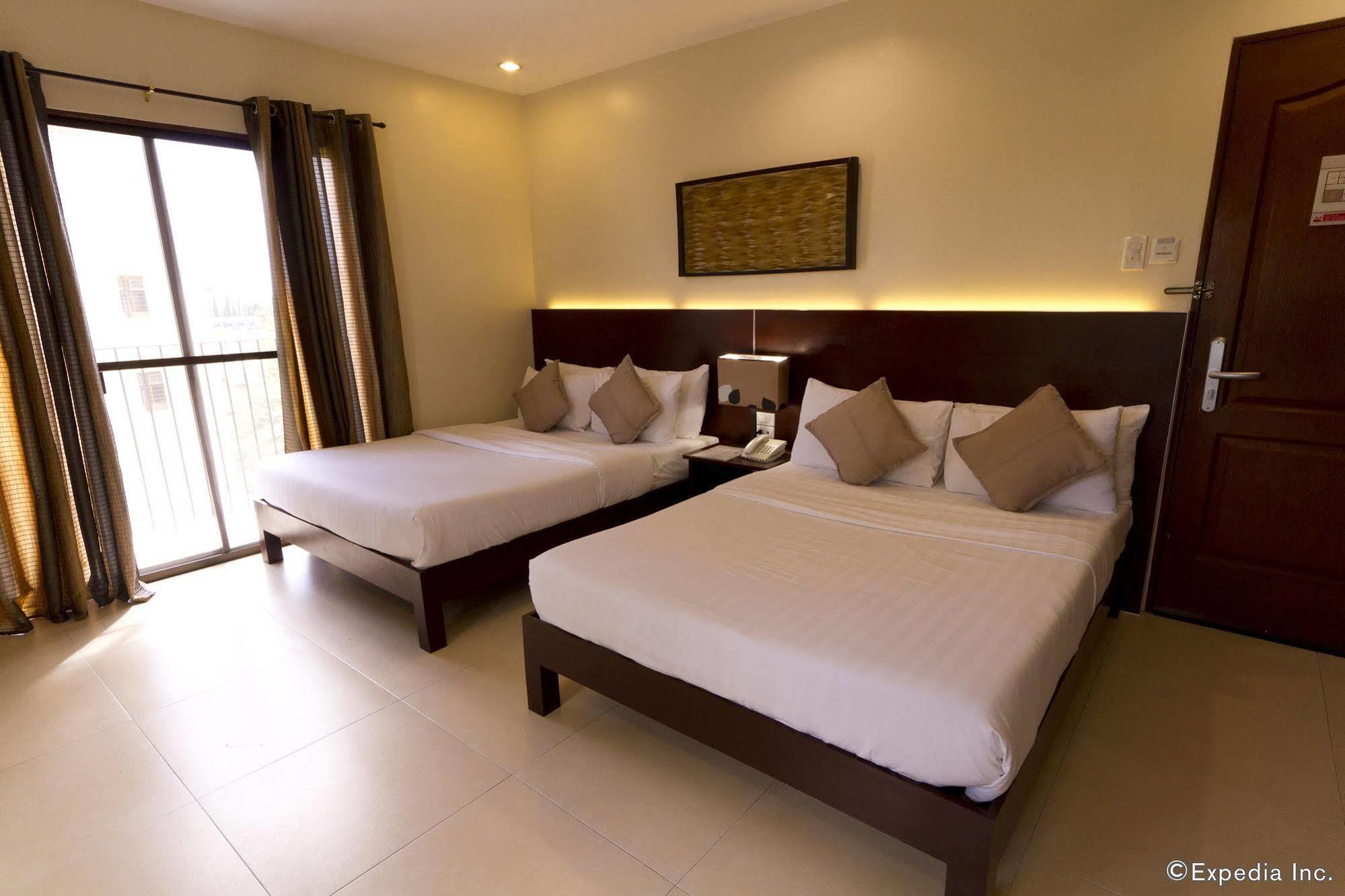 Alba Uno Hotel Cebu Екстериор снимка