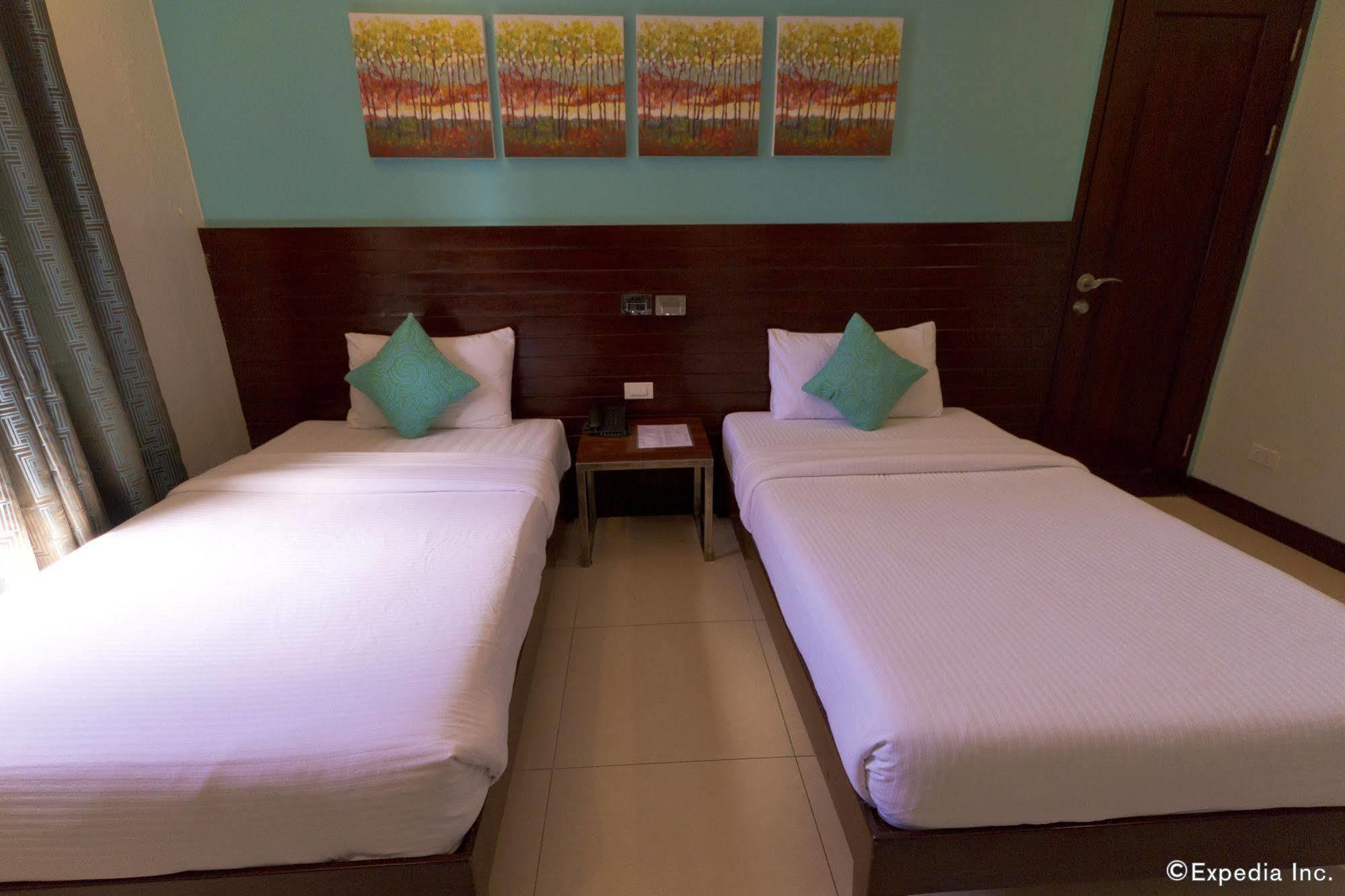Alba Uno Hotel Cebu Екстериор снимка