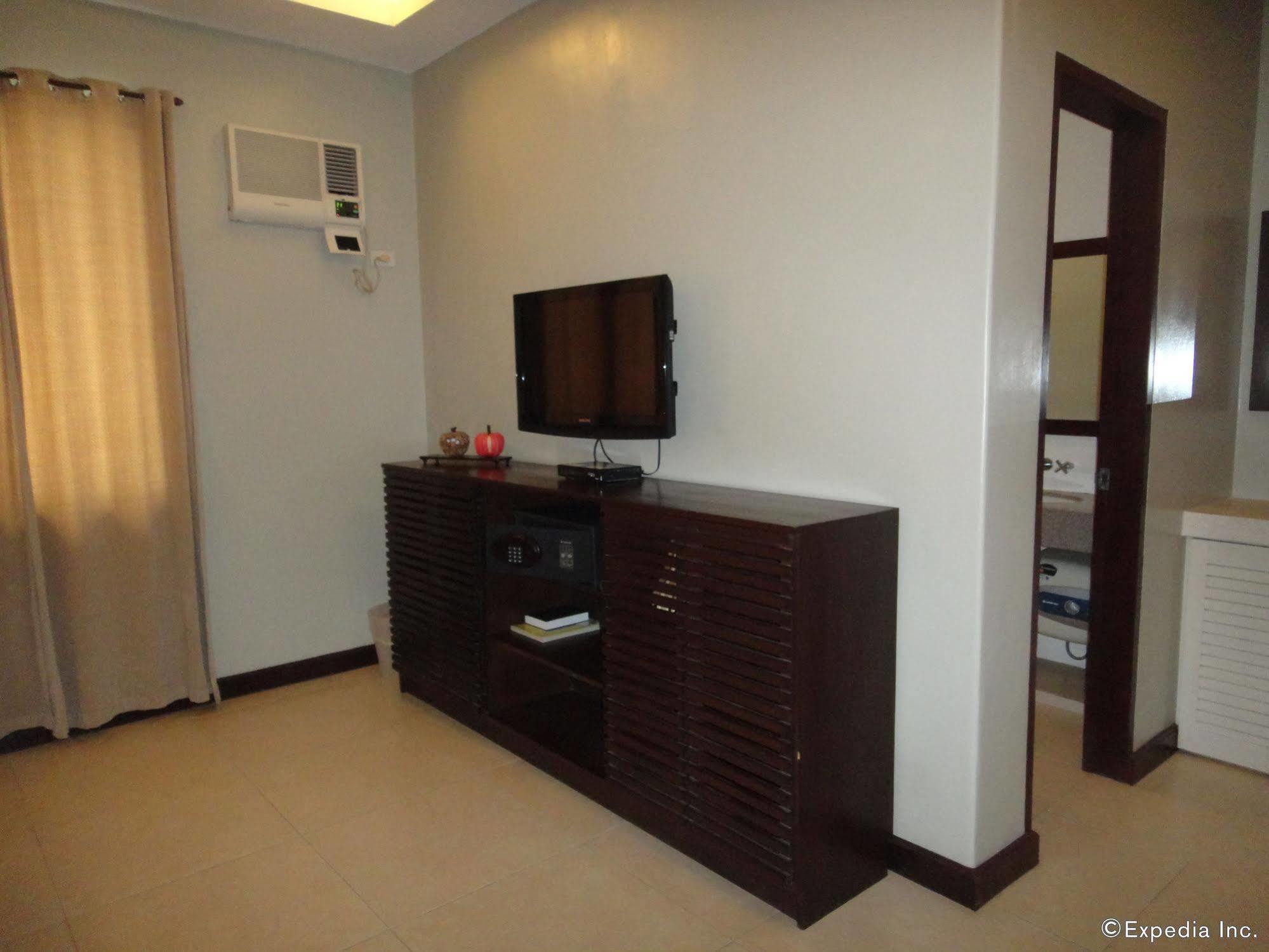 Alba Uno Hotel Cebu Екстериор снимка