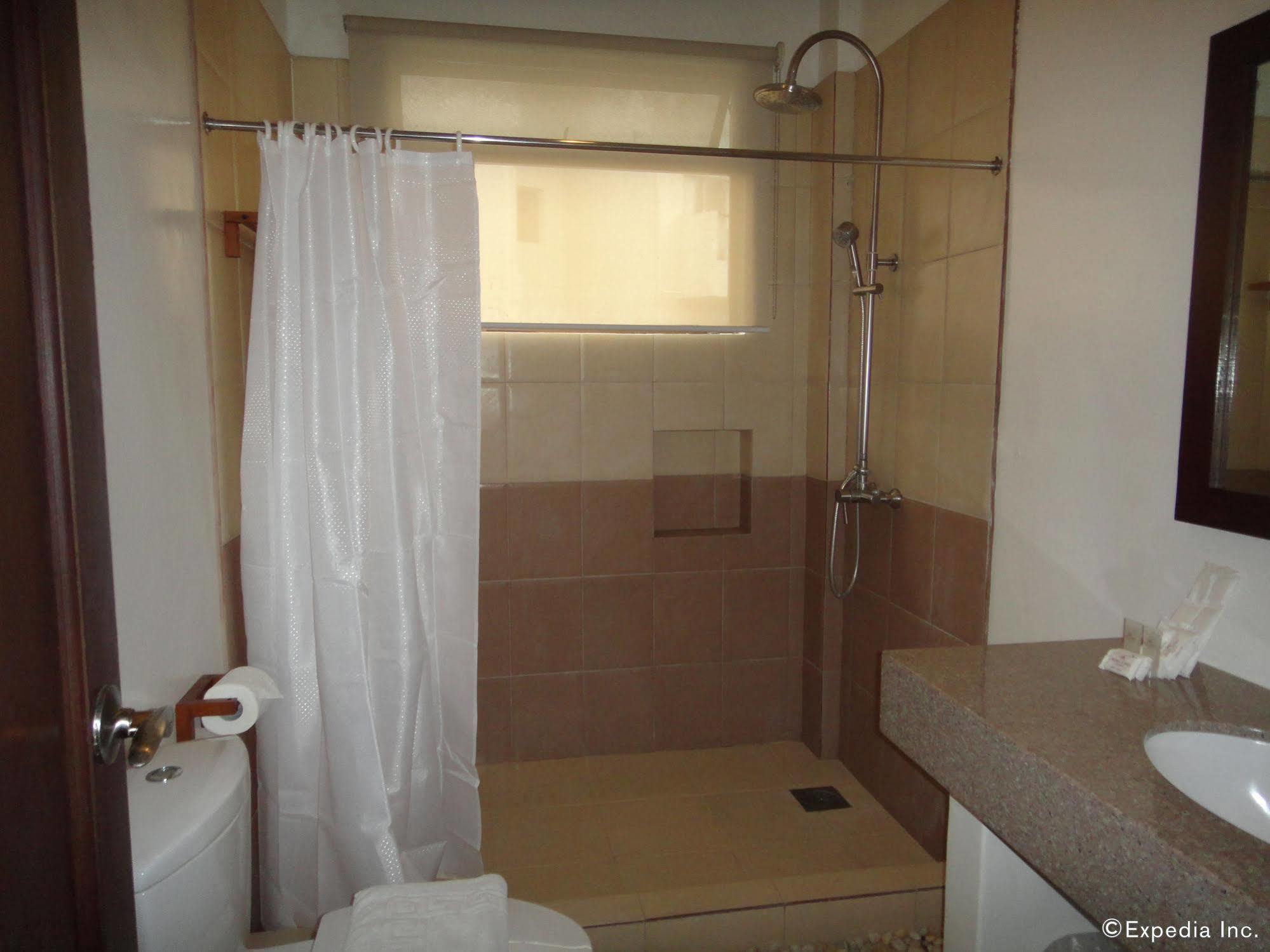 Alba Uno Hotel Cebu Екстериор снимка