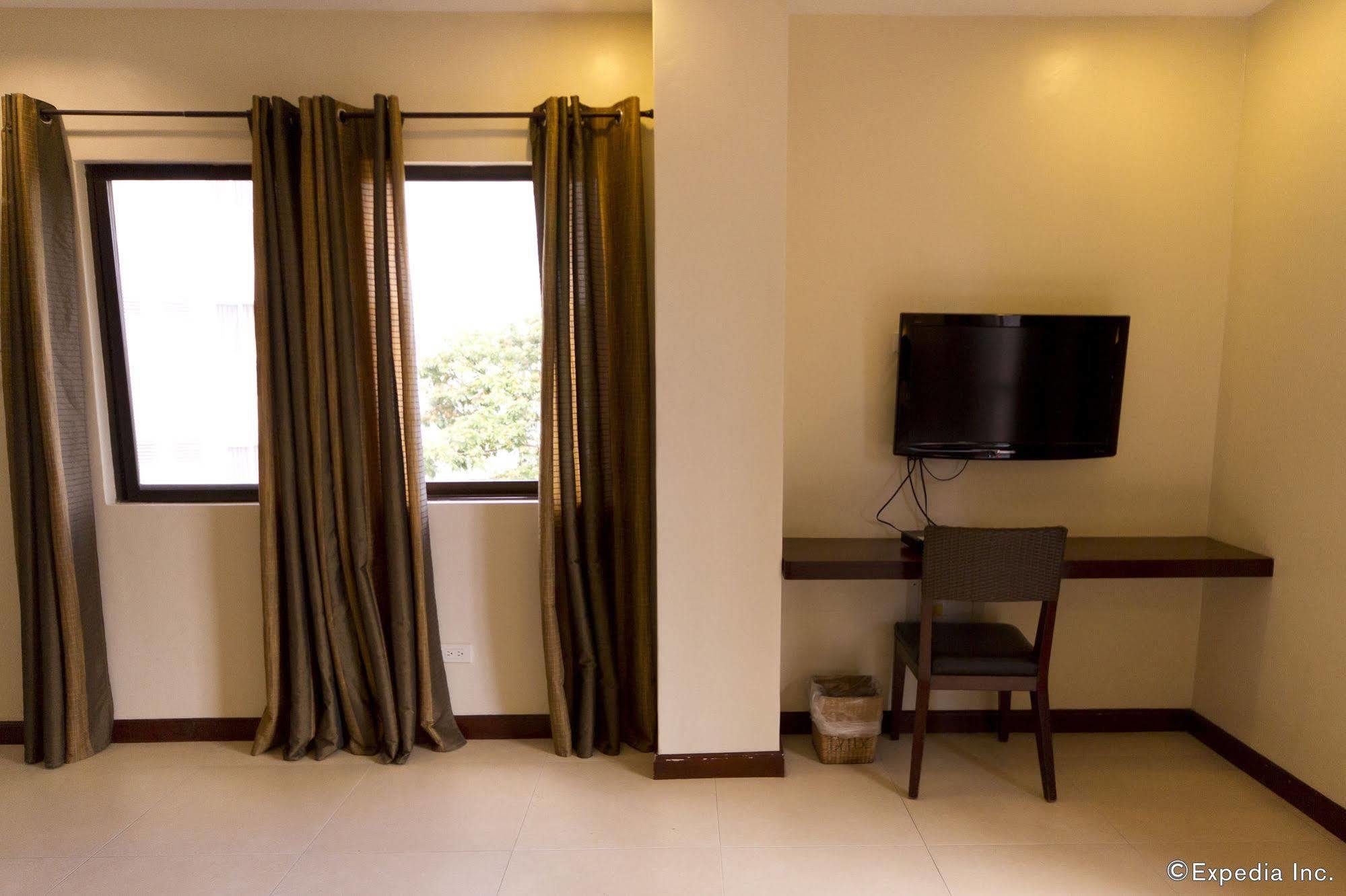 Alba Uno Hotel Cebu Екстериор снимка